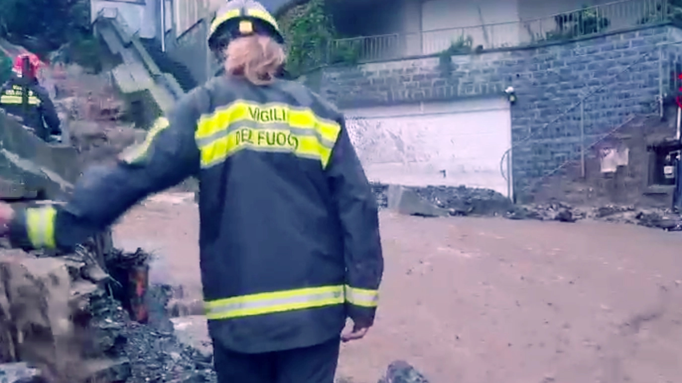Intervento dei Vigili del fuoco a Blevio, nel Comasco