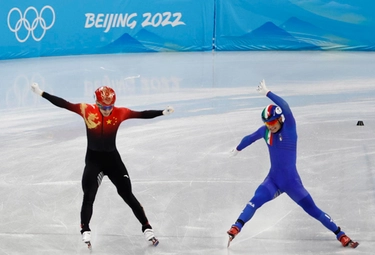 Olimpiadi invernali 2022: i risultati del 5 febbraio. Subito due argenti per l'Italia