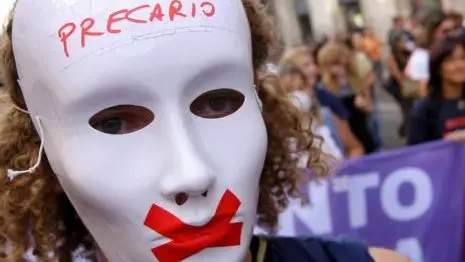 Manifestazione di lavoratori precari a Milano Manifestazione di lavoratori precari a Milano
