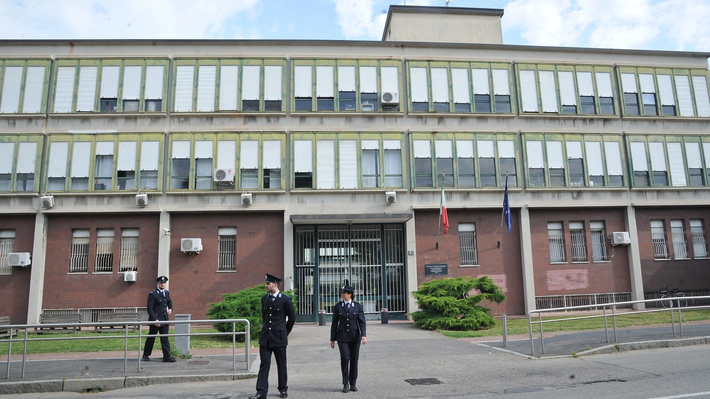 Sempre alta tensione all’interno del carcere minorile Beccaria Sempre alta tensione all’interno del carcere minorile Beccaria