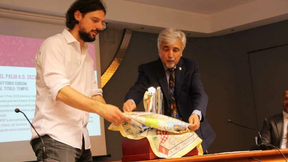 La presentazione del 'Peso' del Palio di Legnano