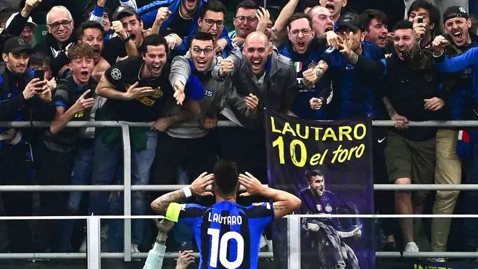 Lautaro Martinez dopo la vittoria contro il Milan Lautaro Martinez dopo la vittoria contro il Milan