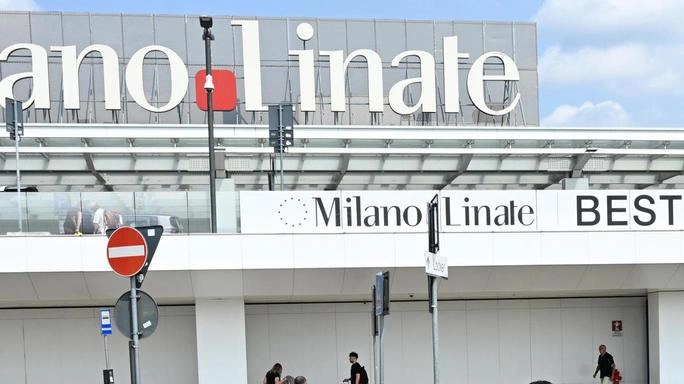 L'aeroporto di Milano Linate L'aeroporto di Milano Linate