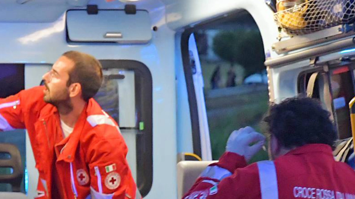 E' intervenuta anche l'ambulanza della Croce Rossa