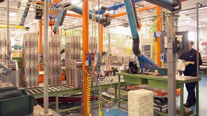 Gli interni dello stabilimento uboldese di Lu-Ve Gli interni dello stabilimento uboldese di Lu-Ve