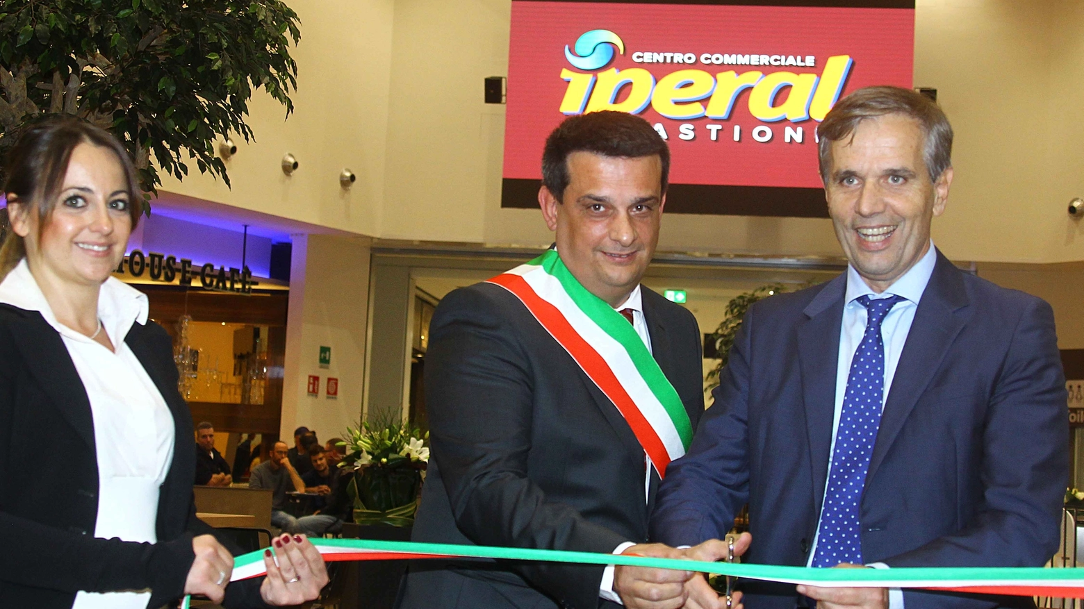  Massimiliano Franchetti e Antonio Tirelli inaugurano i nuovi spazi di Iperal