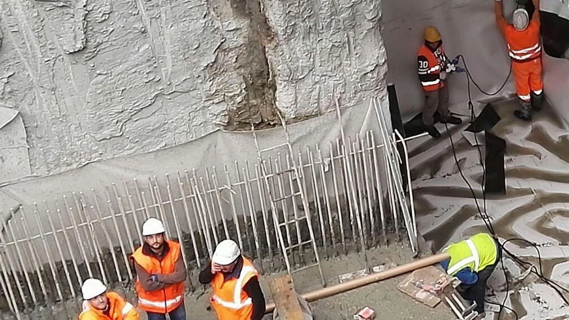 Il progetto  prevede lo scavo di una galleria di 2 chilometri e mezzo. La spesa preventivata è di 230 milioni di euro