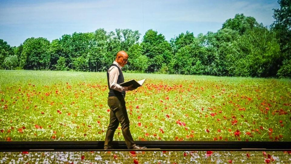 Il tormento e l’estasi: "Gli ultimi giorni di Van Gogh: la pittura su tutto" Il tormento e l’estasi: "Gli ultimi giorni di Van Gogh: la pittura su tutto"
