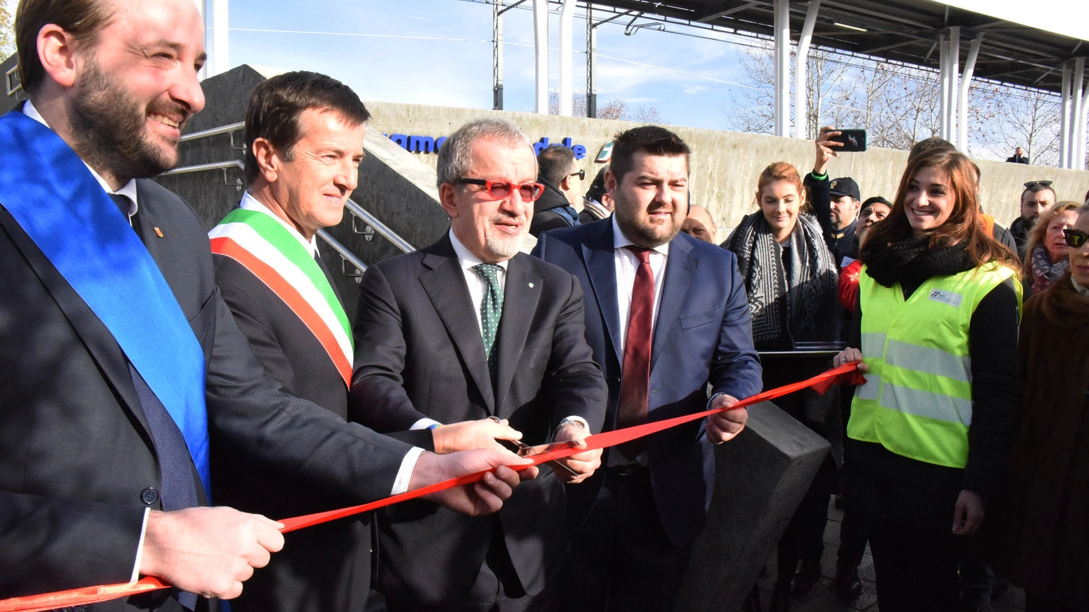 Bergamo, inaugurata la fermata ferroviaria dell'ospedal