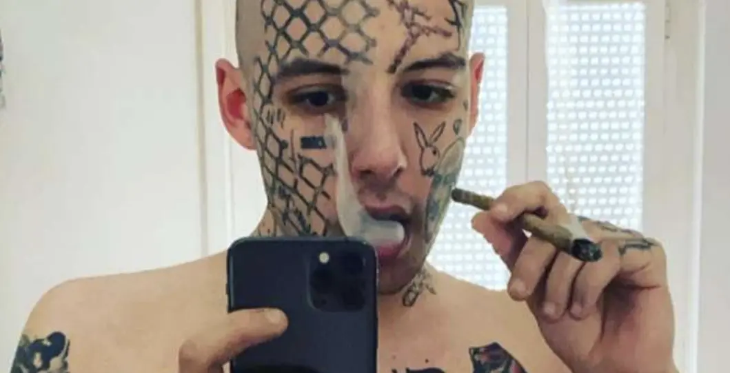 Il padre del trapper Jordan Jeffrey Baby arrestato: "Mio figlio razzista? E' mezzo Sinti"