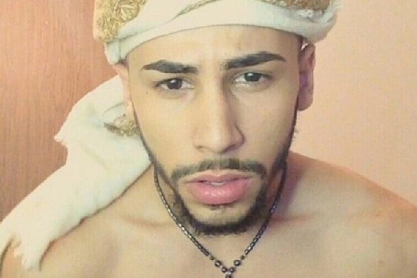 Adam Saleh è diventato ormai personaggio di livello internazionale tanto che la sua canzone Survivor aiuta l’Unicef