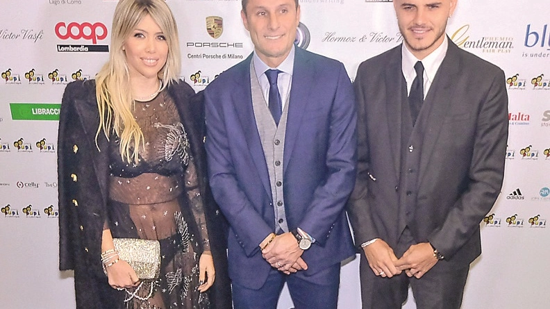 Javier Zanetti fra Wanda Nara e Mauro Icardi (NewPress)