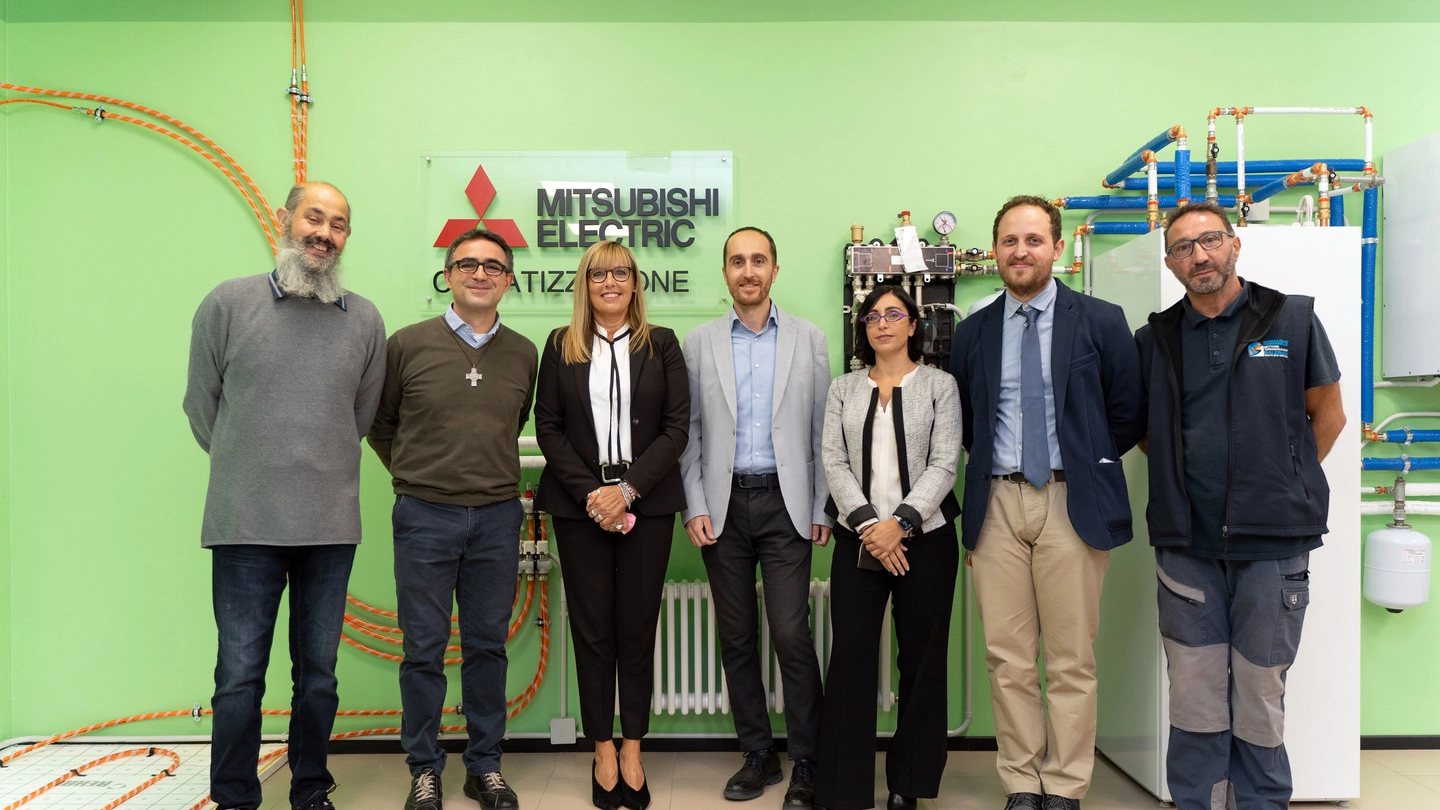 La presentazione del laboratorio Mitsubishi all'Istituto Salesiani di Sesto