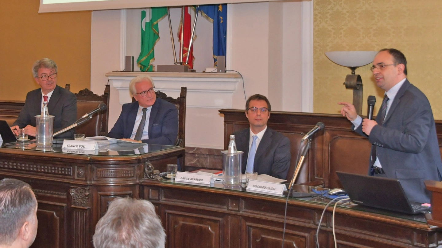 La presentazione dei dati da parte di Giacomo Giusti