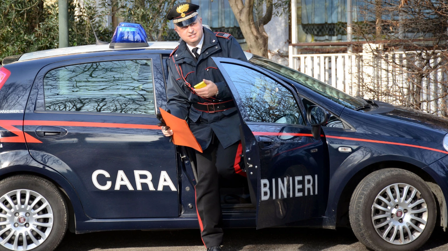 carabinieri in azione