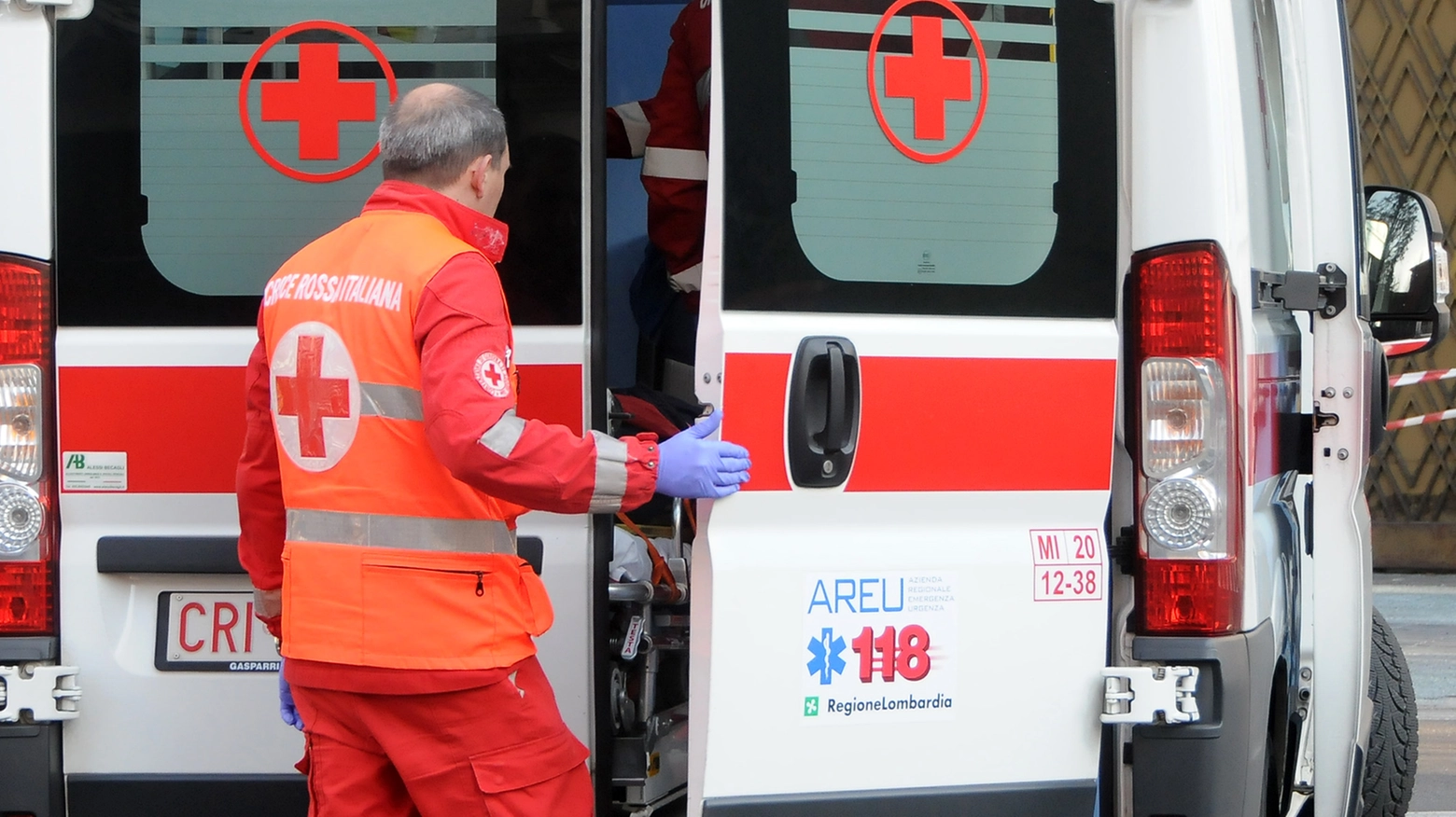 Sul posto ambulanza e automedica Sul posto ambulanza e automedica