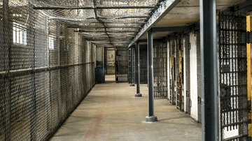 Cos’è il 41-bis, il carcere duro contestato da Cospito e dalla Corte europea dei diritti dell’uomo
