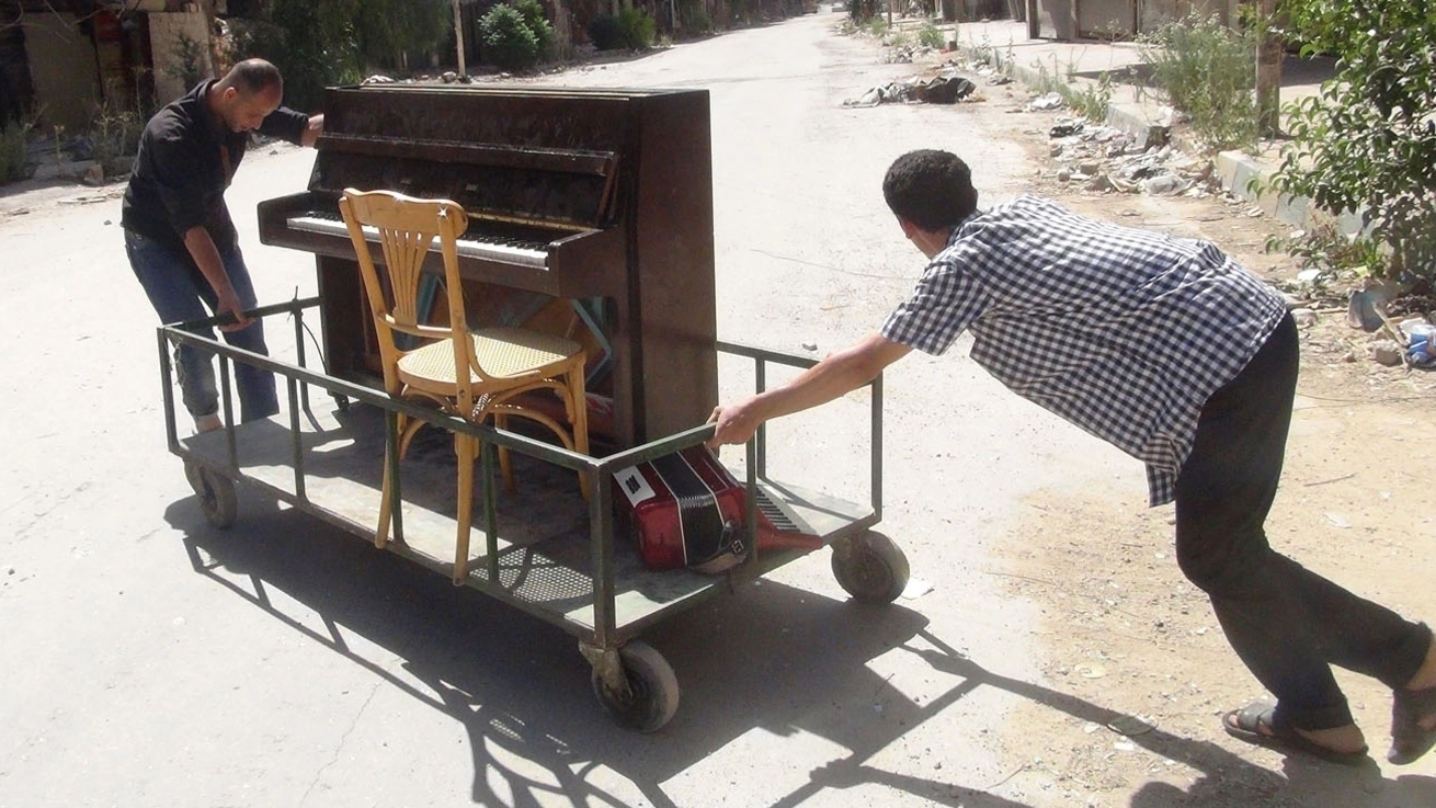 Concerto all’Auditorium Manenti per il pianista siriano noto perché suonava nelle strade di Yarmouk, Damasco, devastate dai bombardamenti