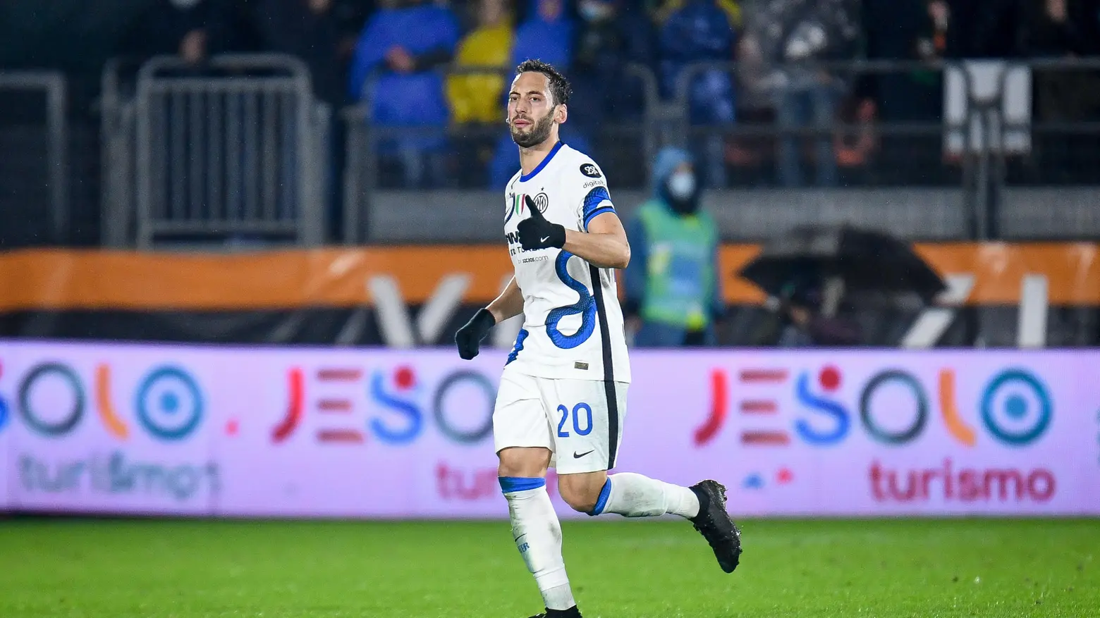 Hakan Calhanoglu