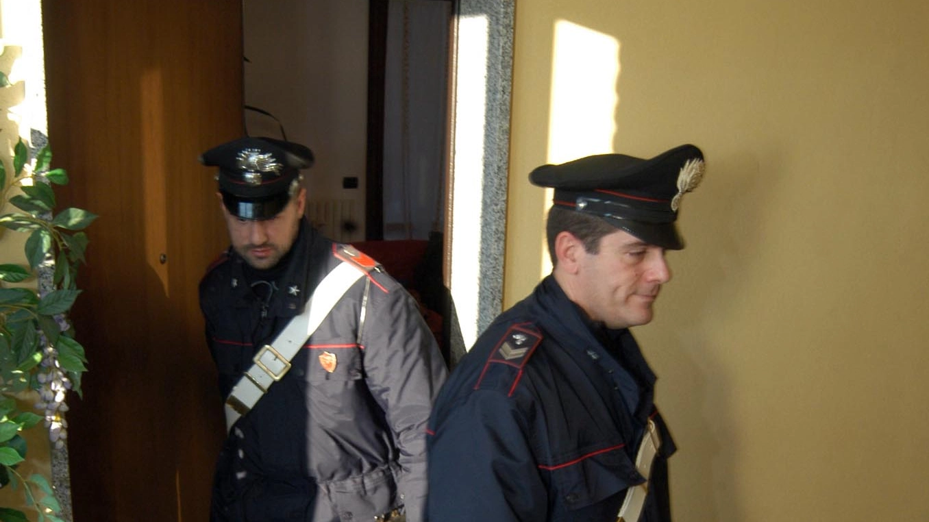 Solo l'intervento dei carabinieri ha fermato la violenza dello stalker moldavo