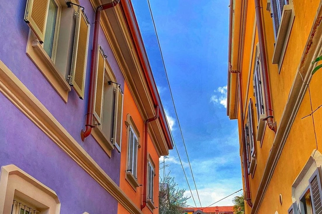 Via Lincon