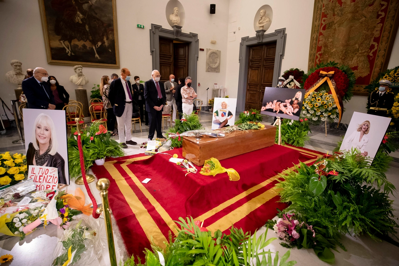 Arbore e Baudo insieme per rendere omaggio a Raffaella Carrà
