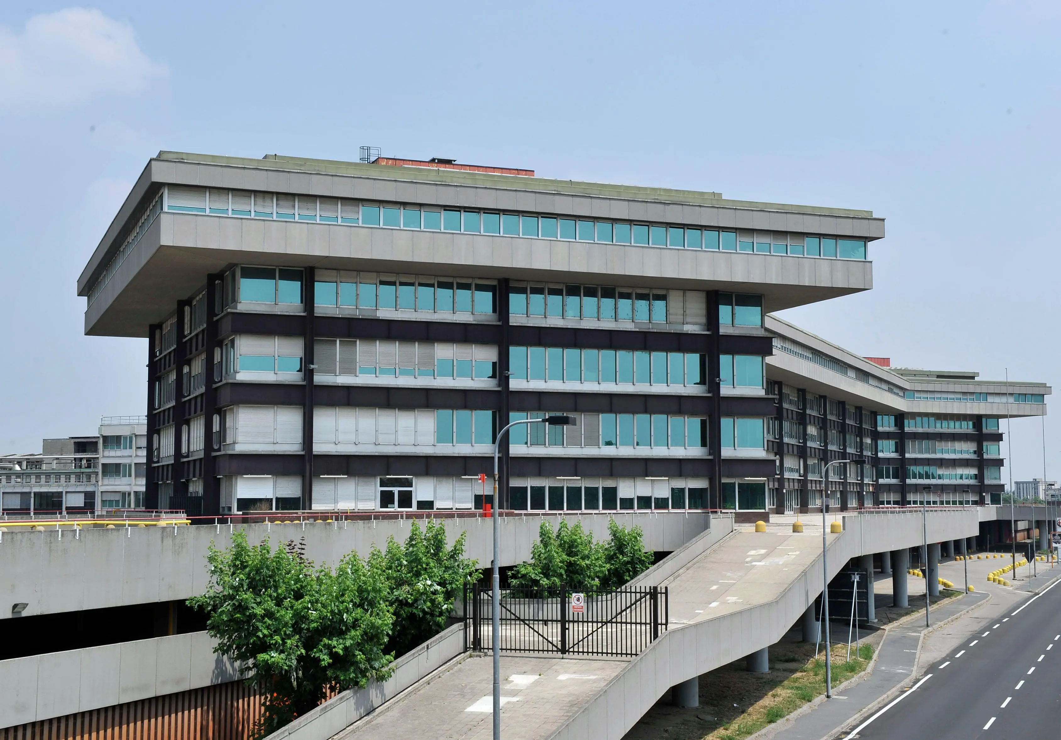 "Ex Alfa, salviamo palazzo Gardella"