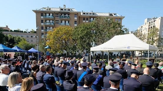 Polizia in festa tra bambini e agenti eroi Polizia in festa tra bambini e agenti eroi