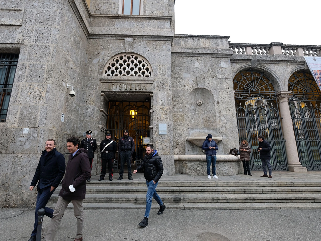 L'esterno del tribunale di Monza