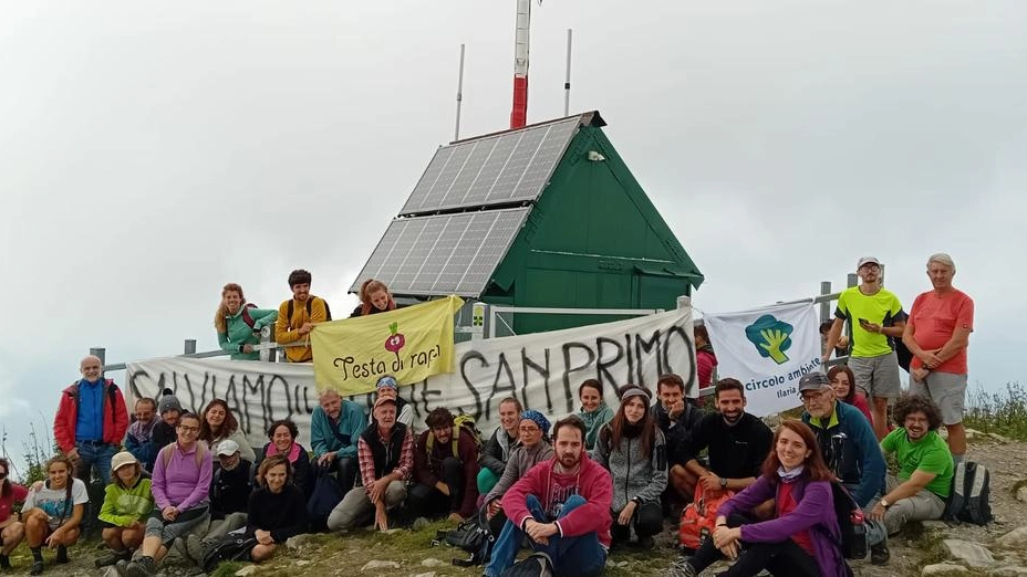 Como, gli attivisti contestano da tempo il progetto dell’impianto di Bellagio a bassa quota finanziato con soldi pubblici. E i giornali internazionali rilanciano la questione