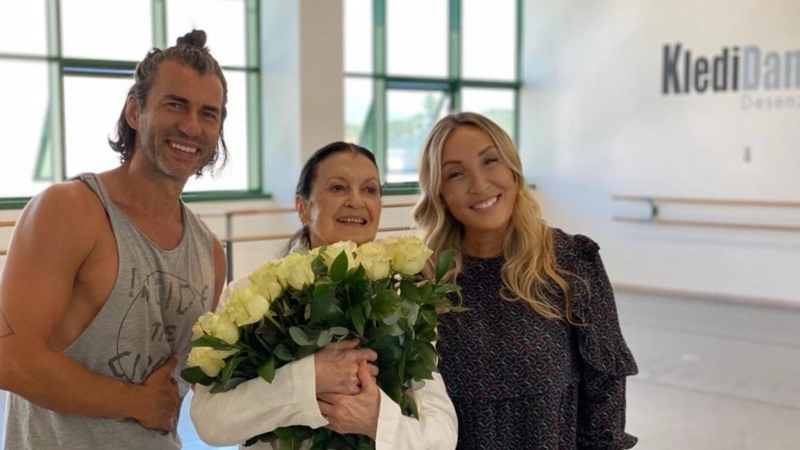 Carla Fracci con Silvia Frecchiami e Kledi Kadiu Carla Fracci con Silvia Frecchiami e Kledi Kadiu