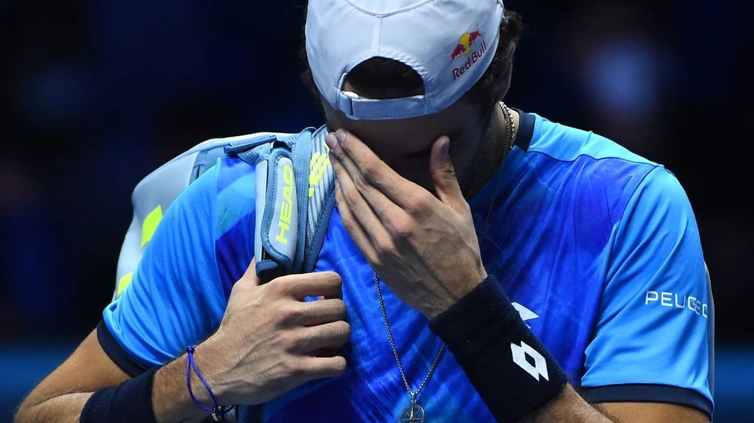 Tutta la delusione di Matteo Berrettini, costretto al ritiro anche in Coppa Davis