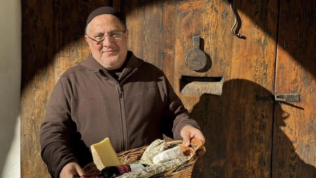 L’acquisto promosso da “il cibo della Alpi” aiuterà sia le aziende della Valle Camonica e della Valtellina che le opere missionarie in Etiopia dei Frati Cappuccini di Musocco, alle quali sarà devoluto il 25% dell’incasso per ogni cesto.