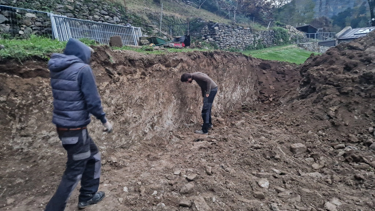 Piuro, gli scavi proseguono ed emerge un giardino Piuro, gli scavi proseguono ed emerge un giardino