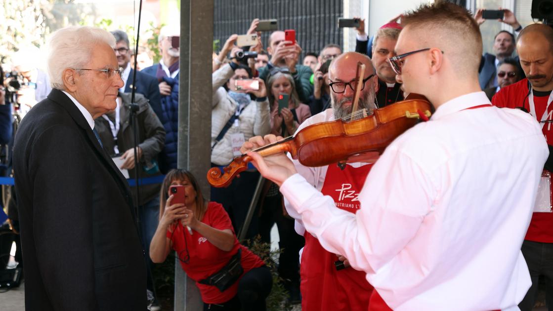 PizzAut apre a Monza, all'inaugurazione anche il presidente Mattarella