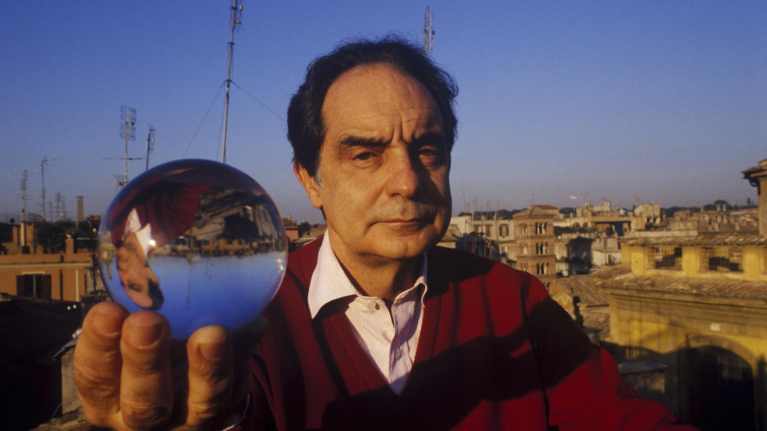 Italo Calvino sul Giorno analizzò il capolavoro manzoniano. "E quando Dio vi si manifesta per mettere le cose a posto, è con la peste"