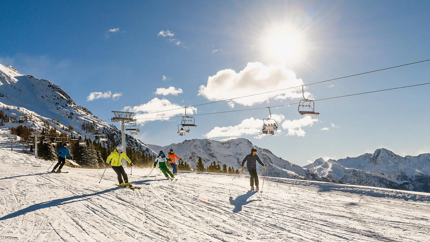 Gli sciatori sulle piste della Magnolta