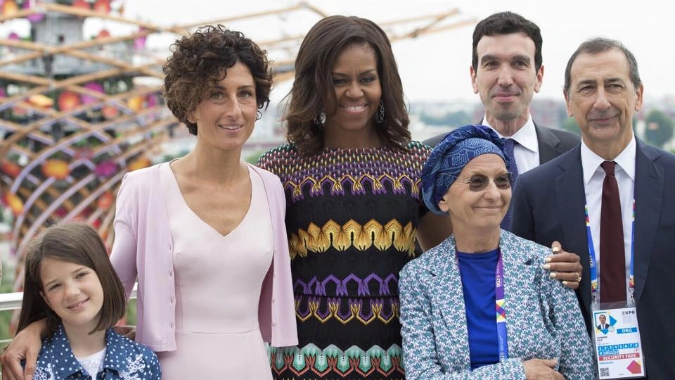 Agnese Renzi con figlia, Michelle Obama, Emma Bonino, Maurizio Martina e Giuseppe Sala