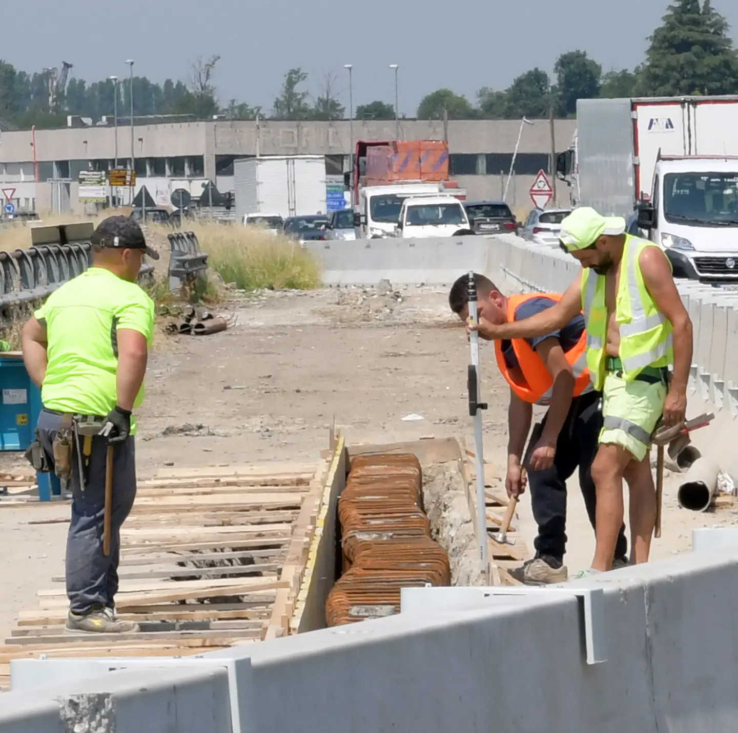Paullese, lavori per il raddoppio: "Cantiere infinito, disagi e code"
