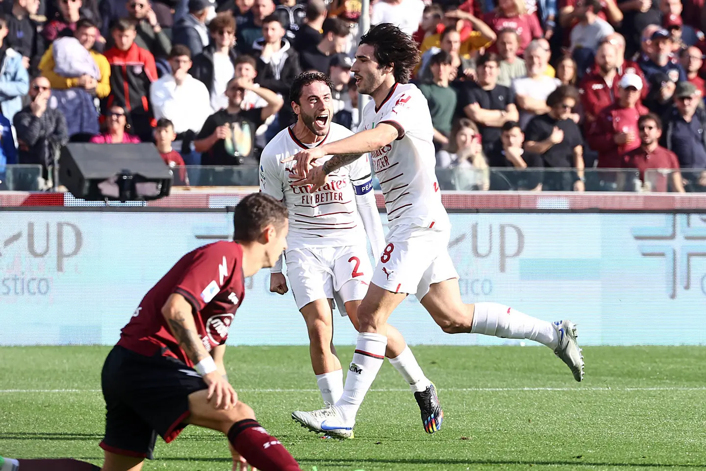 Salernitana-Milan 1-2, Tonali e Leao regalano la vittoria