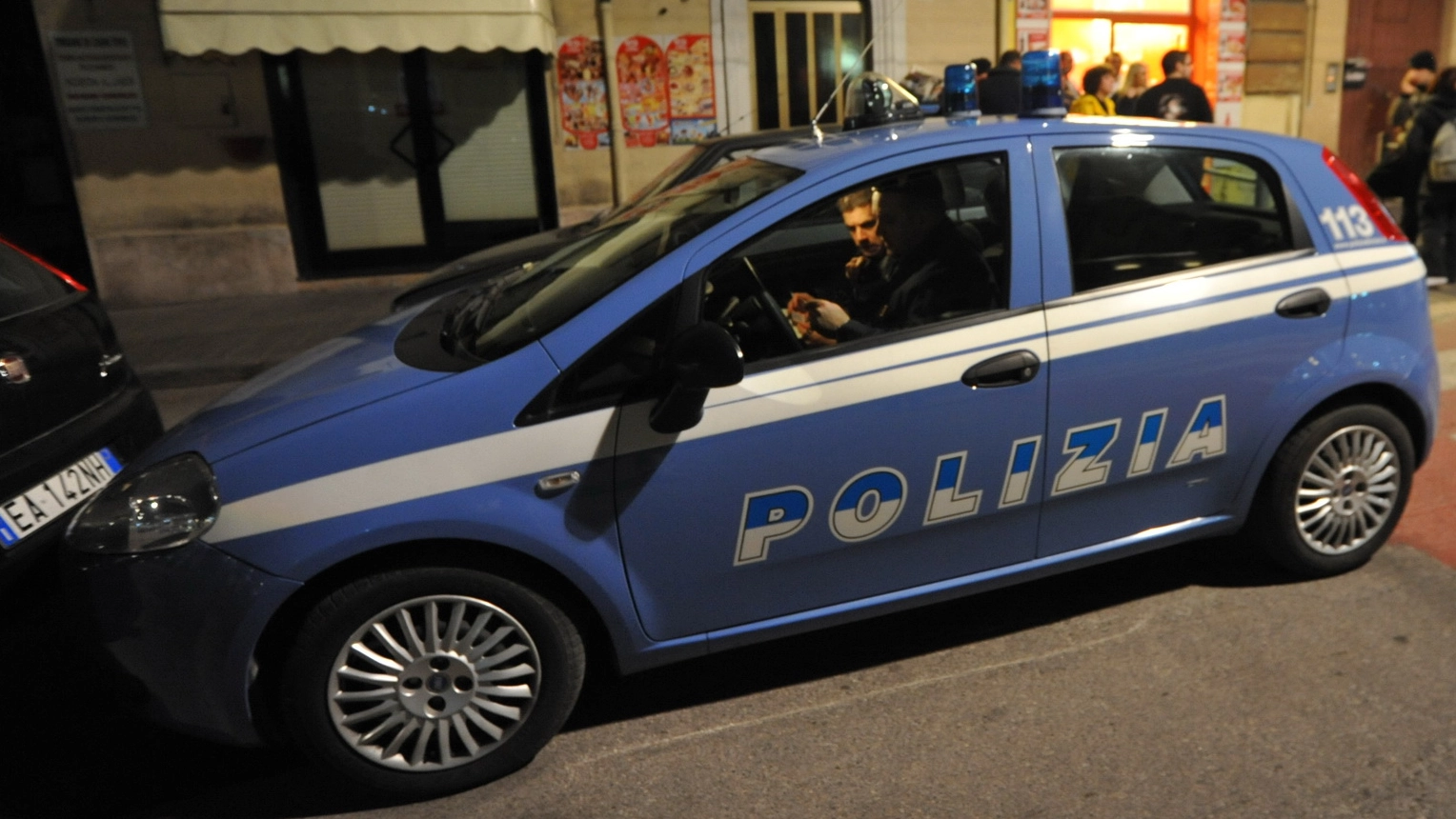 L'intervento della polizia (Archivio) L'intervento della polizia (Archivio)