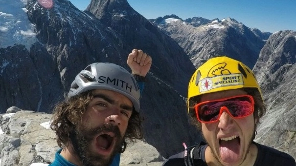 Luca Schiera, 27 anni e Paolo Marazzi, l’autore  dei due selfie in vetta, 29 anni 