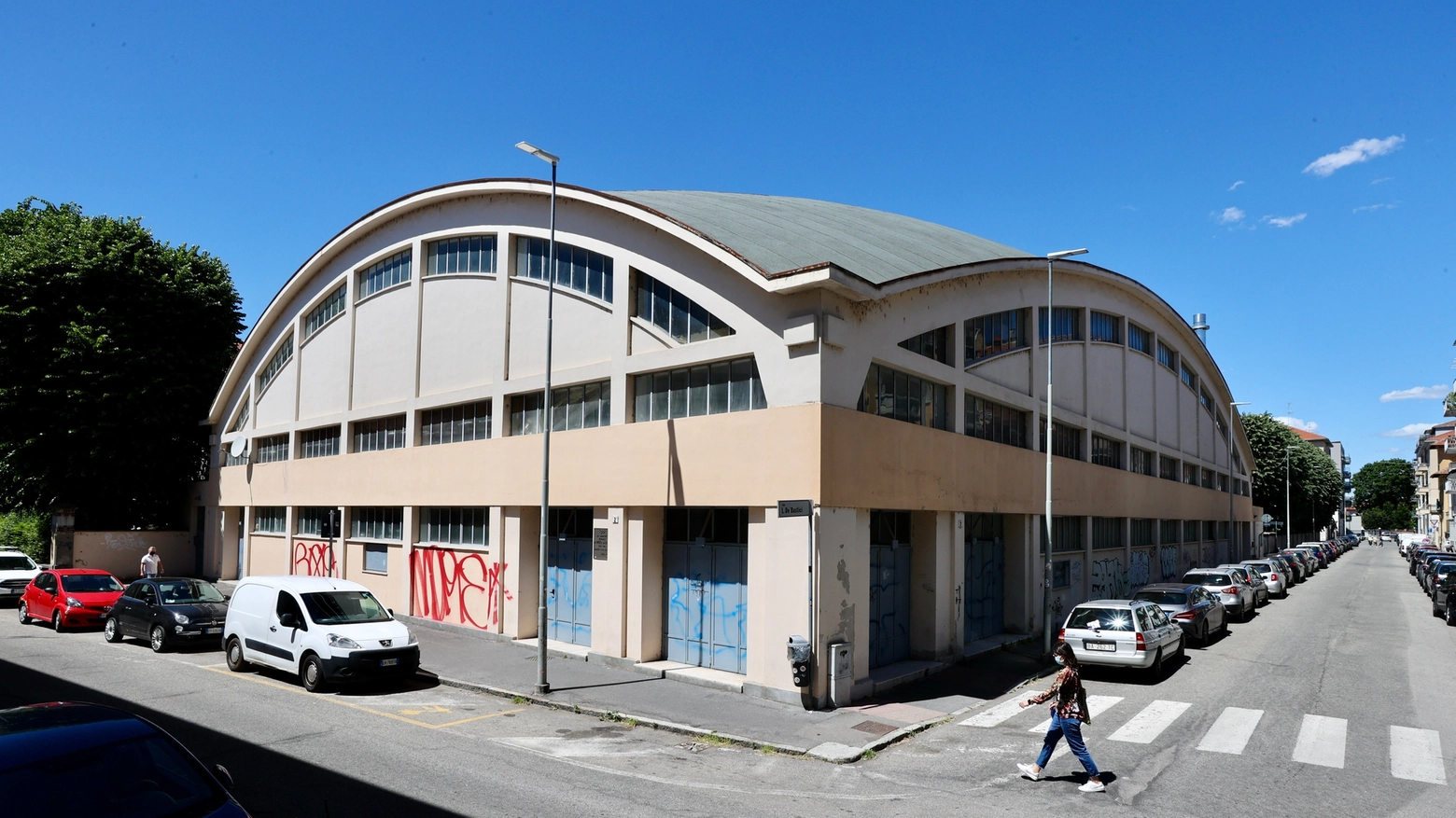 Il PalaBasletta, storico palazzetto dello sport di Vigevano, in via Carducci Il PalaBasletta, storico palazzetto dello sport di Vigevano, in via Carducci