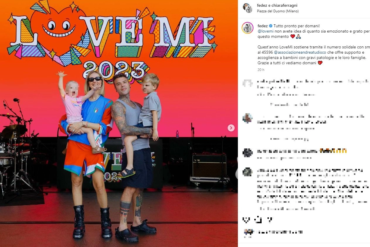Love Mi, sul palco per le prove Chiara Ferragni, Fedez, Vittoria e Leone (Post Instagram Fedez)