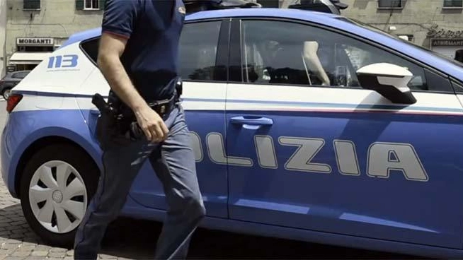 Polizia (Archivio) Polizia (Archivio)