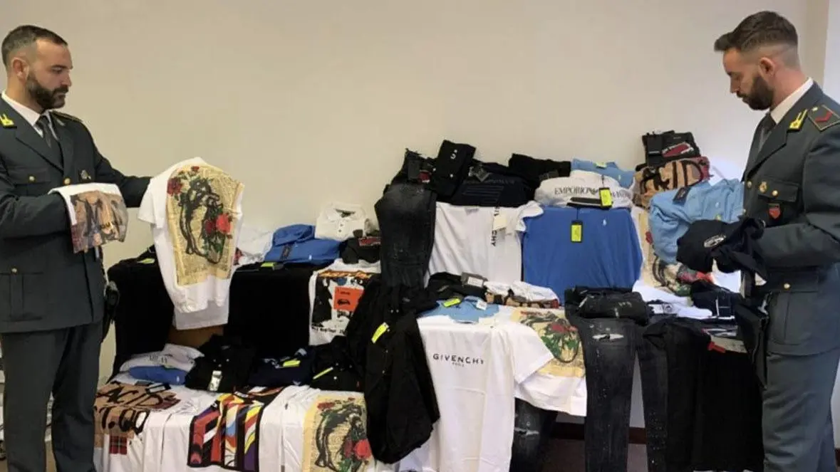 Gli empori del tarocco Sequestri per un milione Gli empori del tarocco Sequestri per un milione