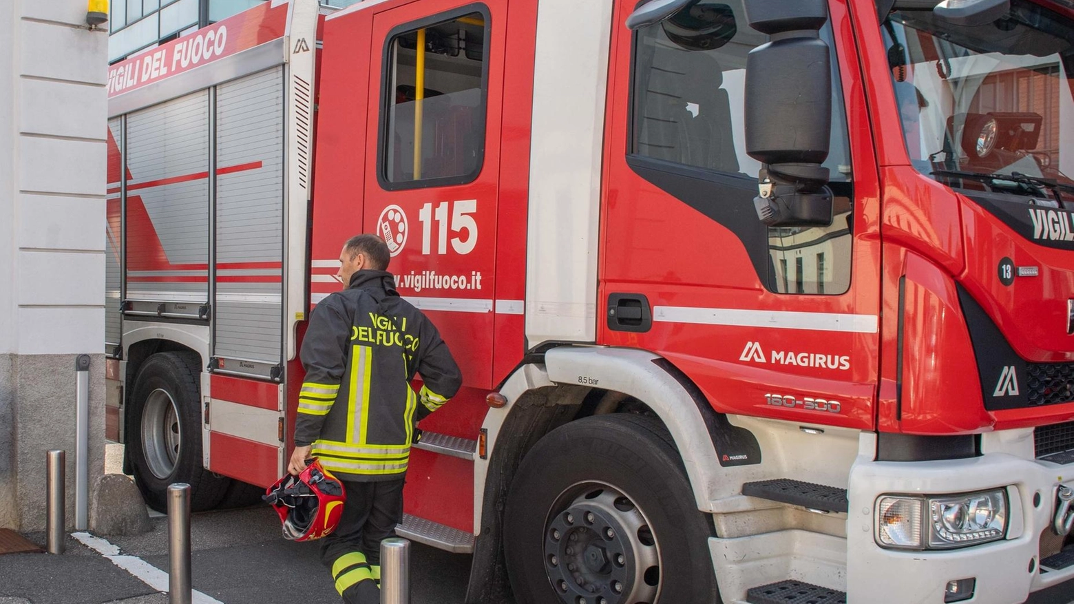 Sostanza urticante nell'aria a Milano: uffici evacuati per ipotesi spray spruzzato "per scherzo"
Sostanza urticante nell'aria a Milano: uffici evacuati per ipotesi spray spruzzato "per scherzo"