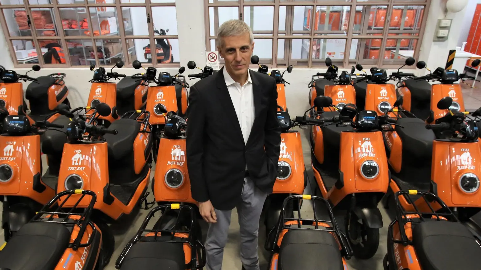 Apre l’hub per i rider, scooter elettrici e formazione Apre l’hub per i rider, scooter elettrici e formazione