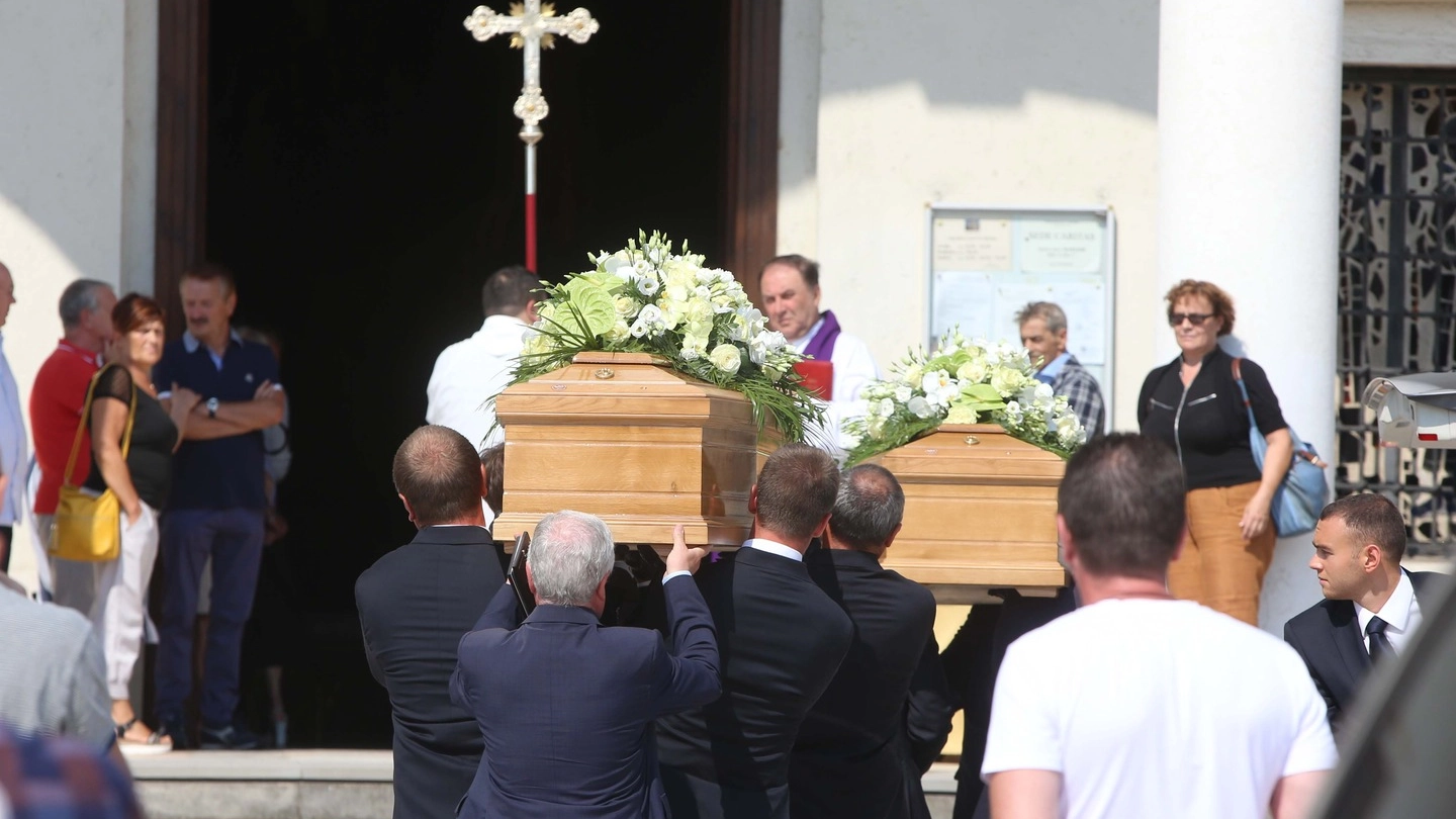 I funerali Mauro Rossi e Annina Breggia