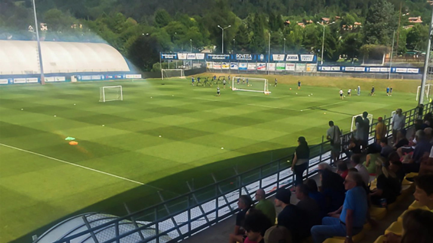 Il campo da calcio di Rovetta, in provincia di Bergamo Il campo da calcio di Rovetta, in provincia di Bergamo